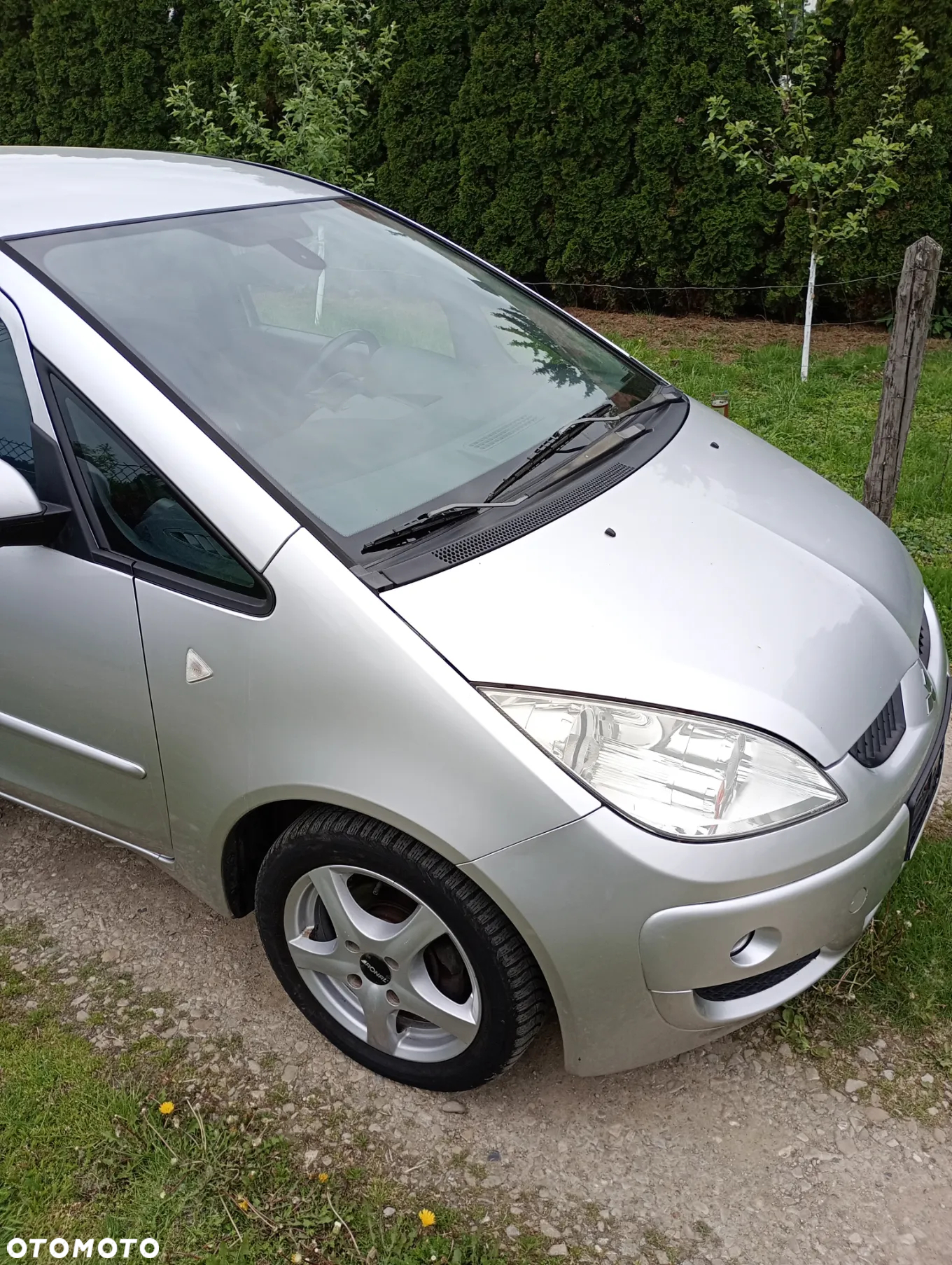 Mitsubishi Colt - 2