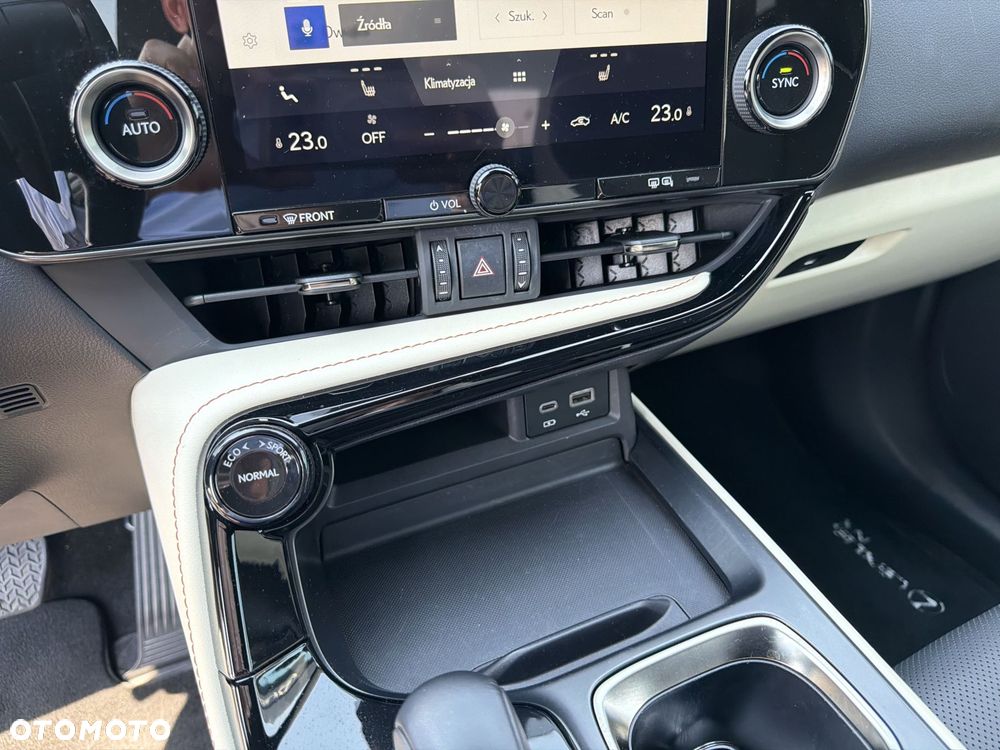 Lexus NX 350h Prestige AWD - 24