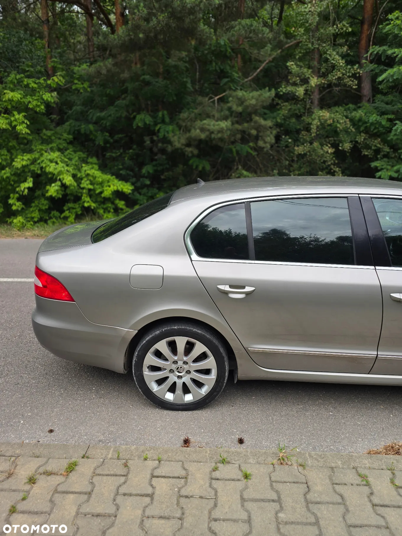 Skoda Superb 2.0 TDI Ambition DSG - 13