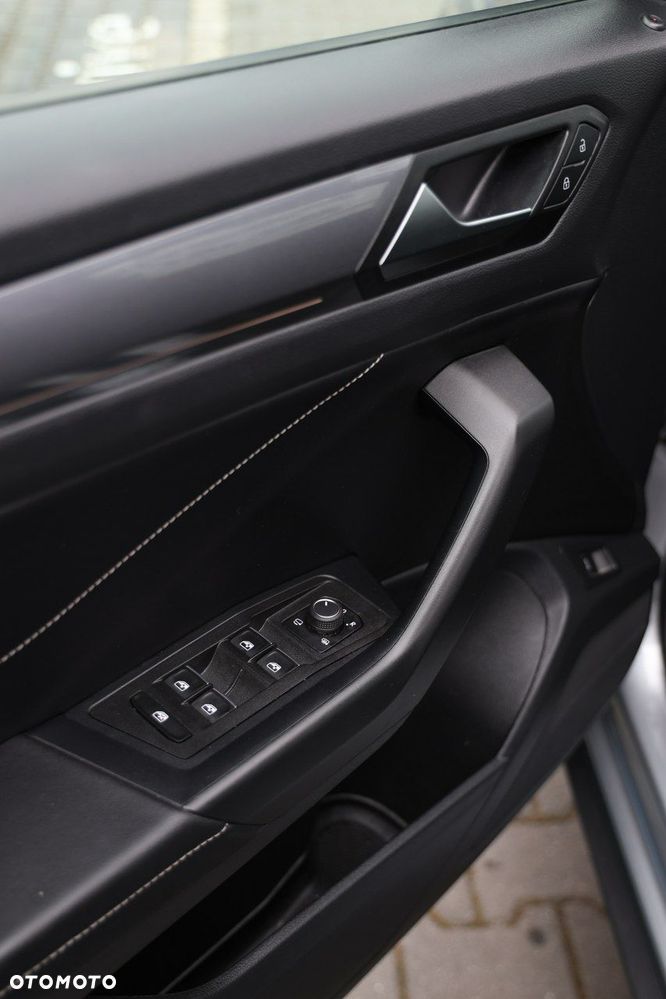 Volkswagen T-Roc 2.0 TDI SCR Style DSG - 13