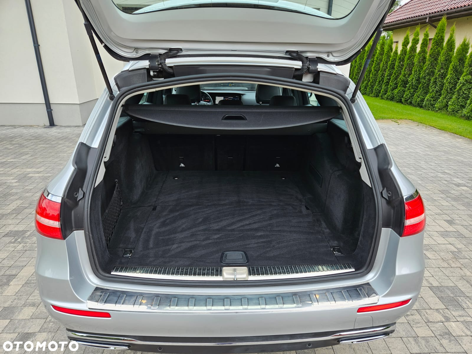 Mercedes-Benz Klasa E 220 d T 9G-TRONIC - 10