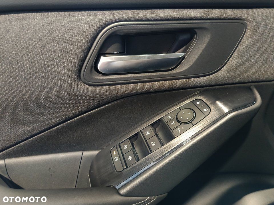 Nissan Qashqai 1.3 DIG-T MHEV Acenta Xtronic - 18