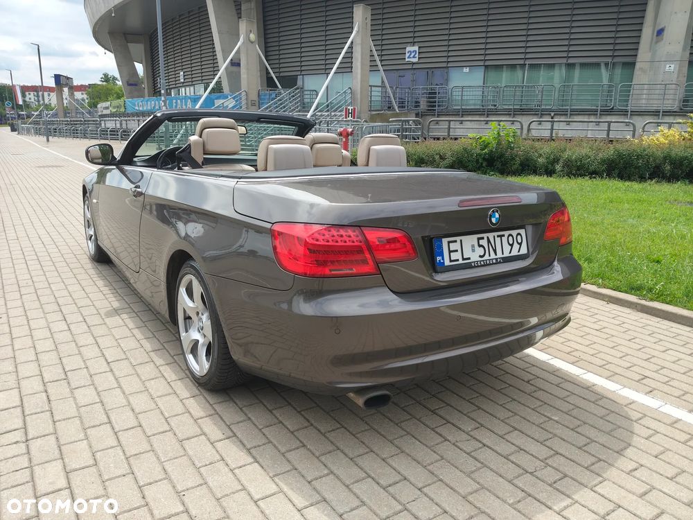 BMW Seria 3 320i - 6