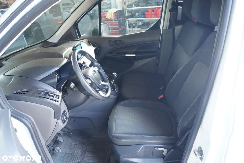Ford Transit Connect - 21
