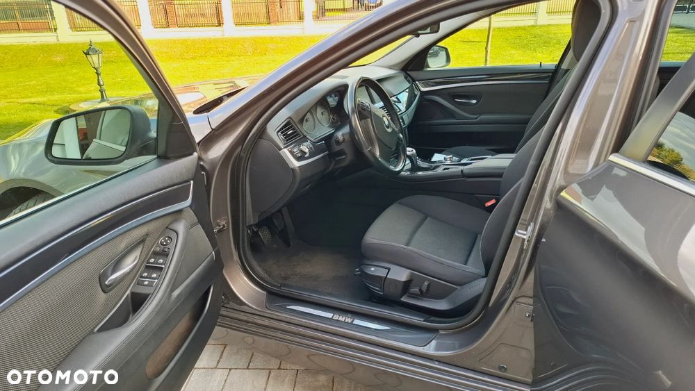 BMW Seria 5 520d - 8