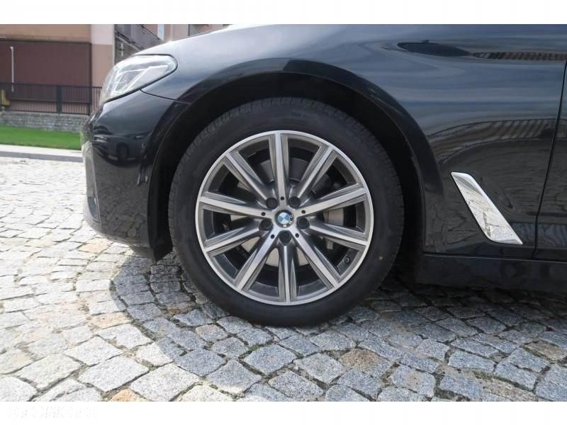 BMW Seria 5 - 38