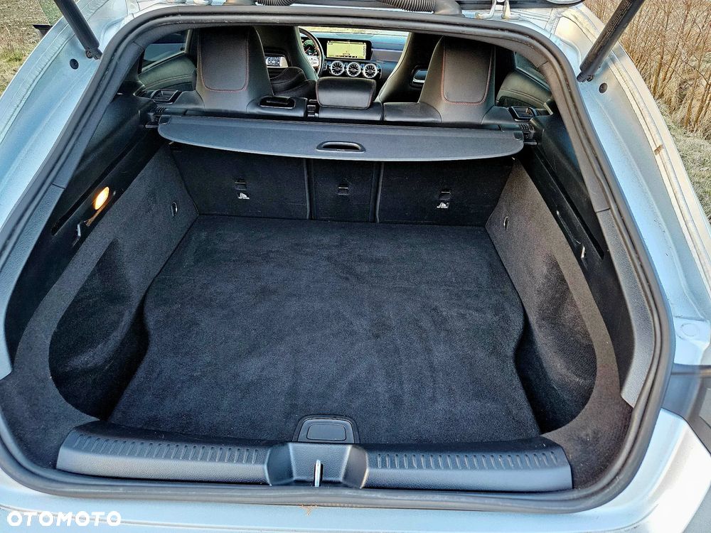 Mercedes-Benz CLA 250 e 8G-DCT AMG Line - 26