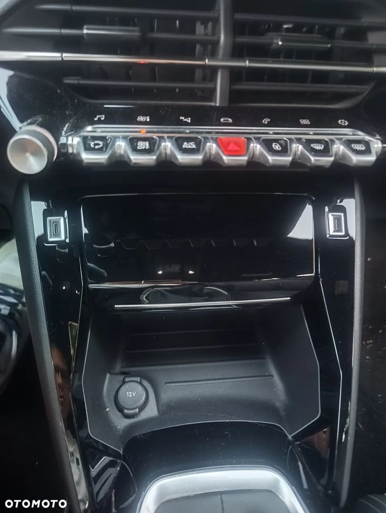 Peugeot 208 PureTech 100 GT Pack - 16