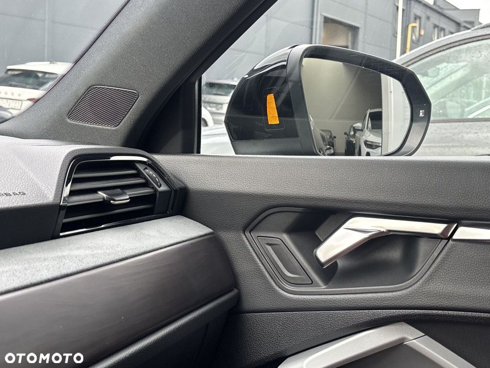 Audi Q3 Sportback - 32