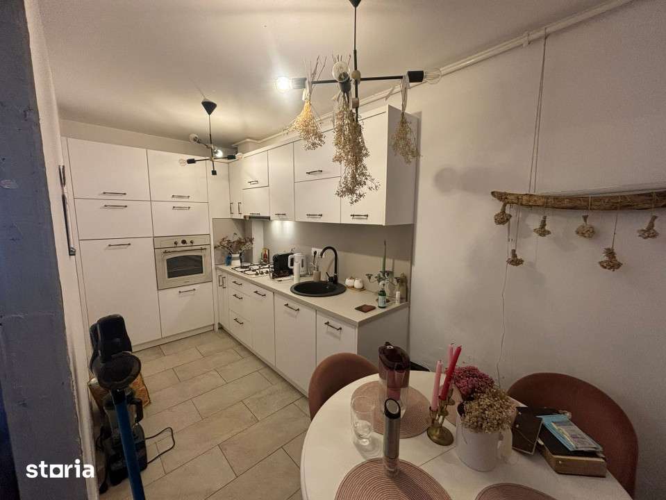 Oportunitate de investitie! Apartament cu 2 camere, semidecomandat, zo — fotografia 2