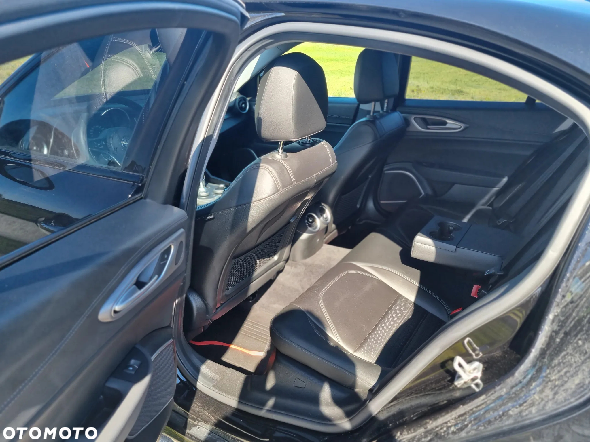 Alfa Romeo Giulia 2.0 Turbo 16V AT8-Q4 Veloce Ti - 12