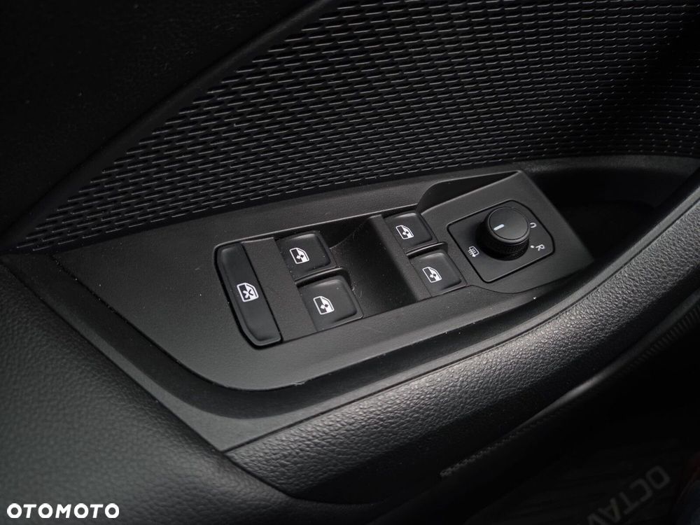 Skoda Octavia 2.0 TDI Ambition DSG - 21