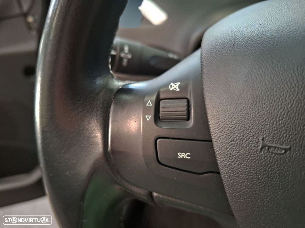 Peugeot 2008 1.2 PureTech Allure - 20
