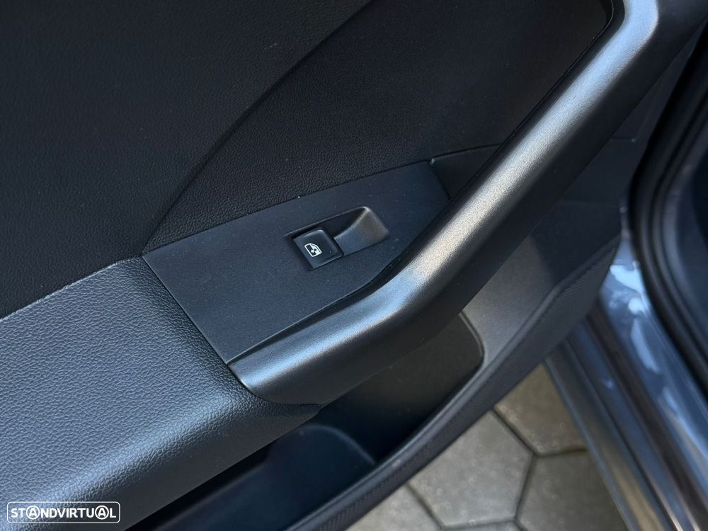 VW T-Cross 1.0 TSI Urban DSG - 10