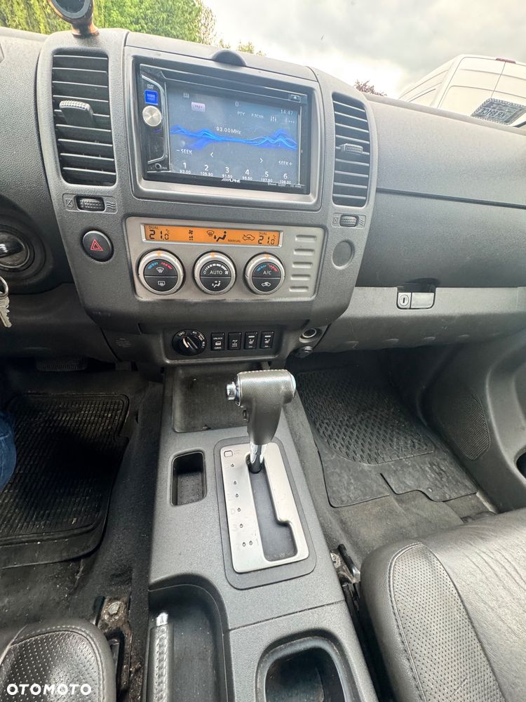 Nissan Navara DPF Autm Premium - 16