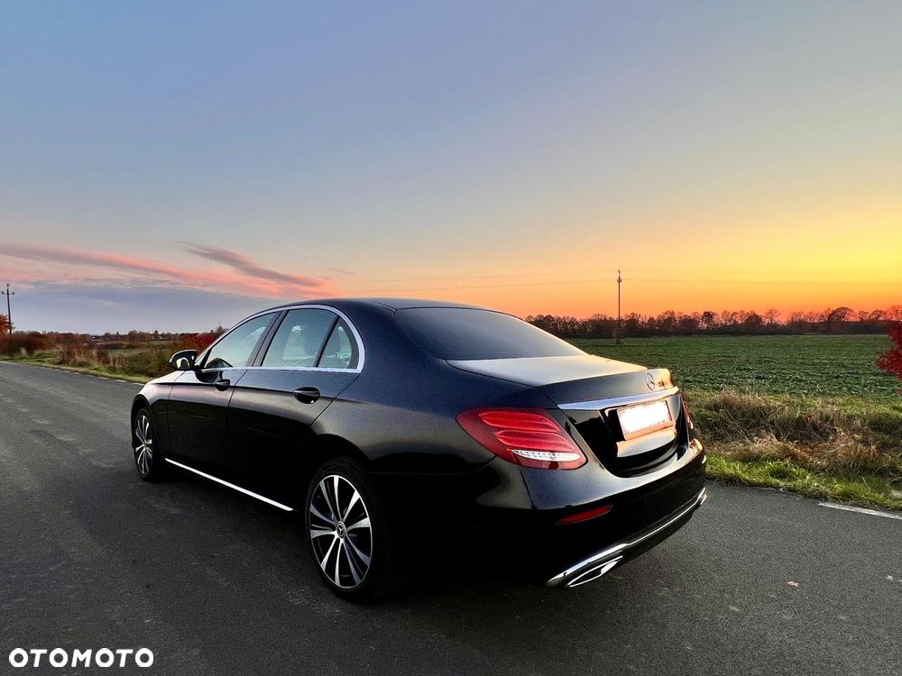 Mercedes-Benz Klasa E 200 d 9G-TRONIC Exclusive - 4