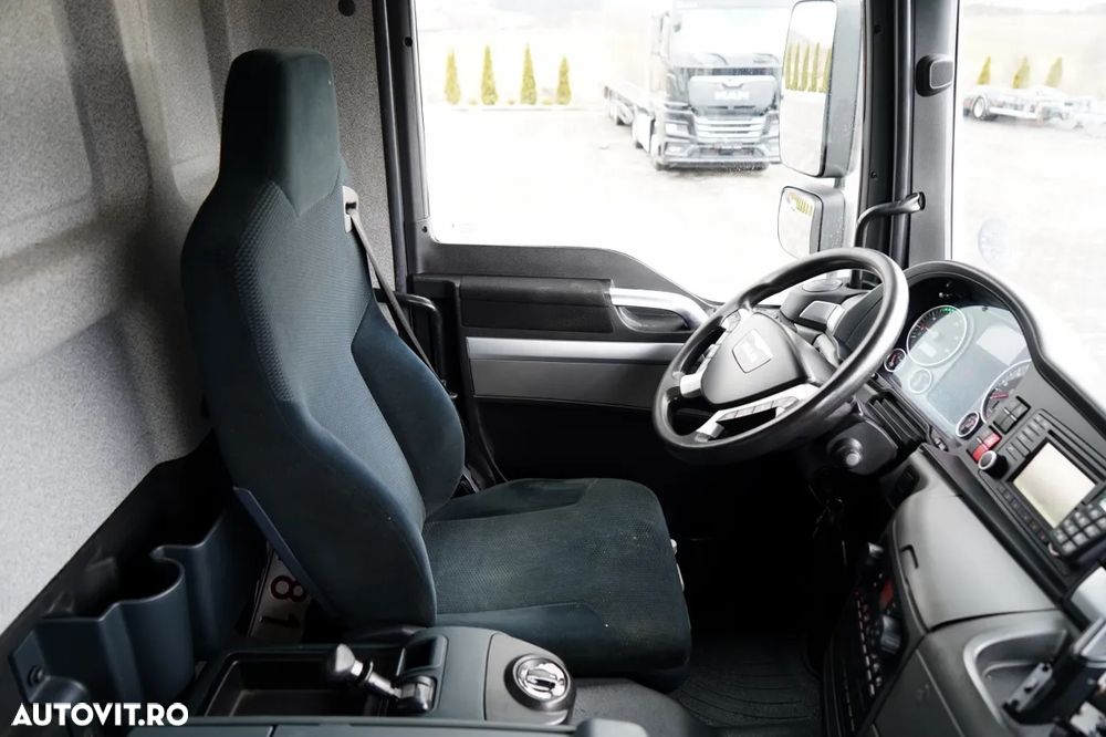 MAN TGM 12.290 / 4x2 / CAROSERIE REFRIGERATĂ 7.8 M / UNITATE THERMO KING T-1200 R / platformă ridicătoare spate / MULTIMEMBRU / DHOLLANDIA - 28