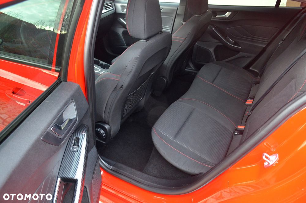 Ford Focus SW 2.0 TDCi ST-Line Black ASS PowerShift - 19