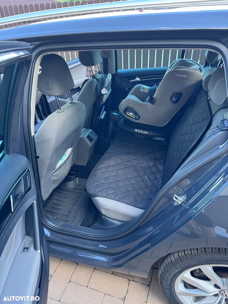 Volkswagen Golf - 16