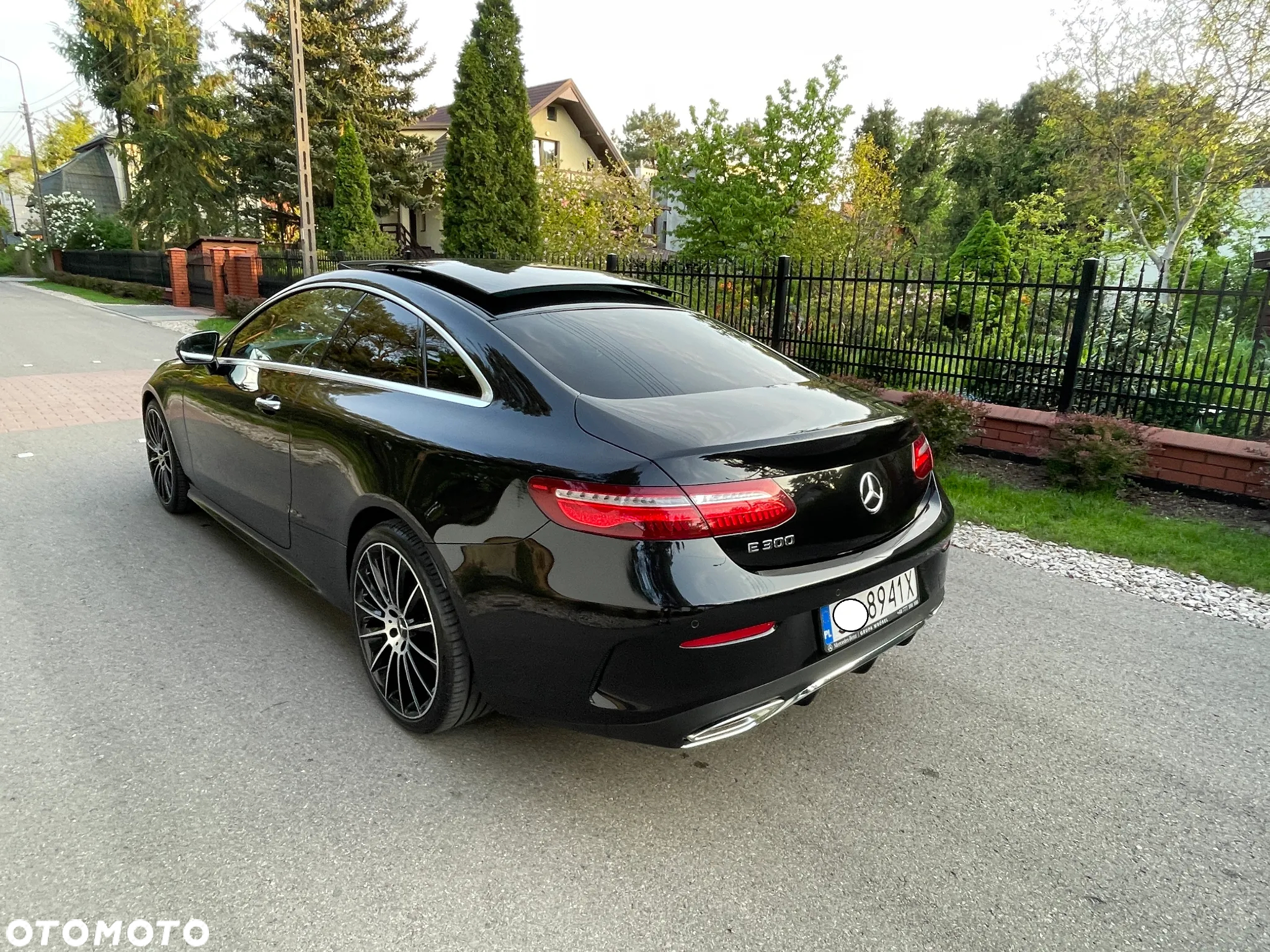 Mercedes-Benz Klasa E 300 Coupe 9G-TRONIC - 21