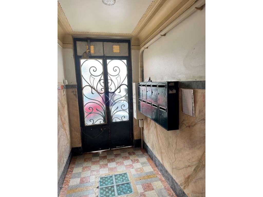 Apartamento no centro de Moscavide - Excelente oportunidade de inve... - Grande imagem: 3/9