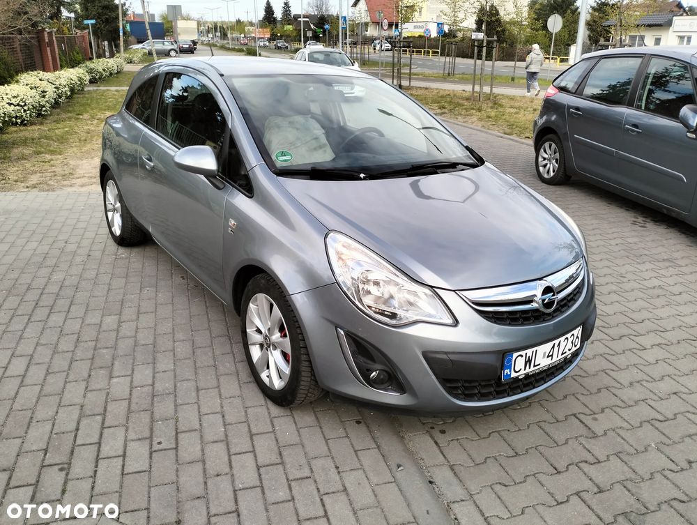 Opel Corsa 1.4 16V Active - 2