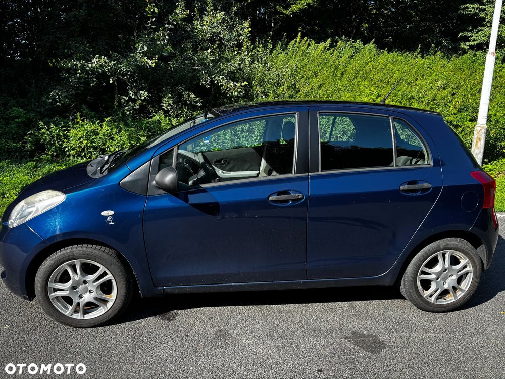 Toyota Yaris 1.0 Luna A/C - 3