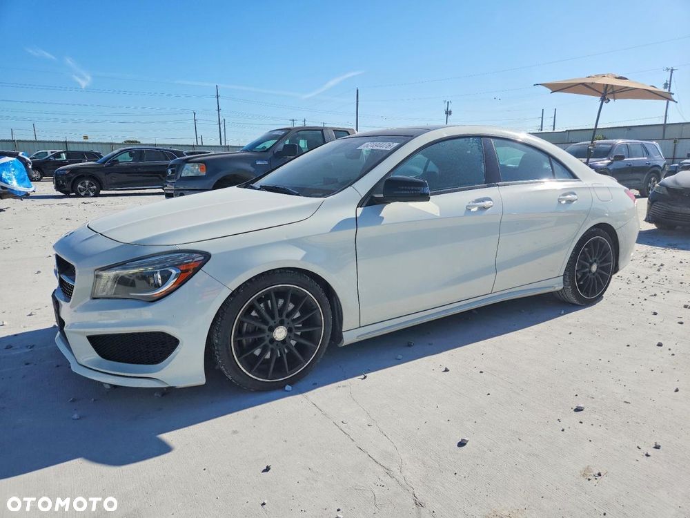 Mercedes-Benz CLA 250 7G-DCT AMG Line - 2