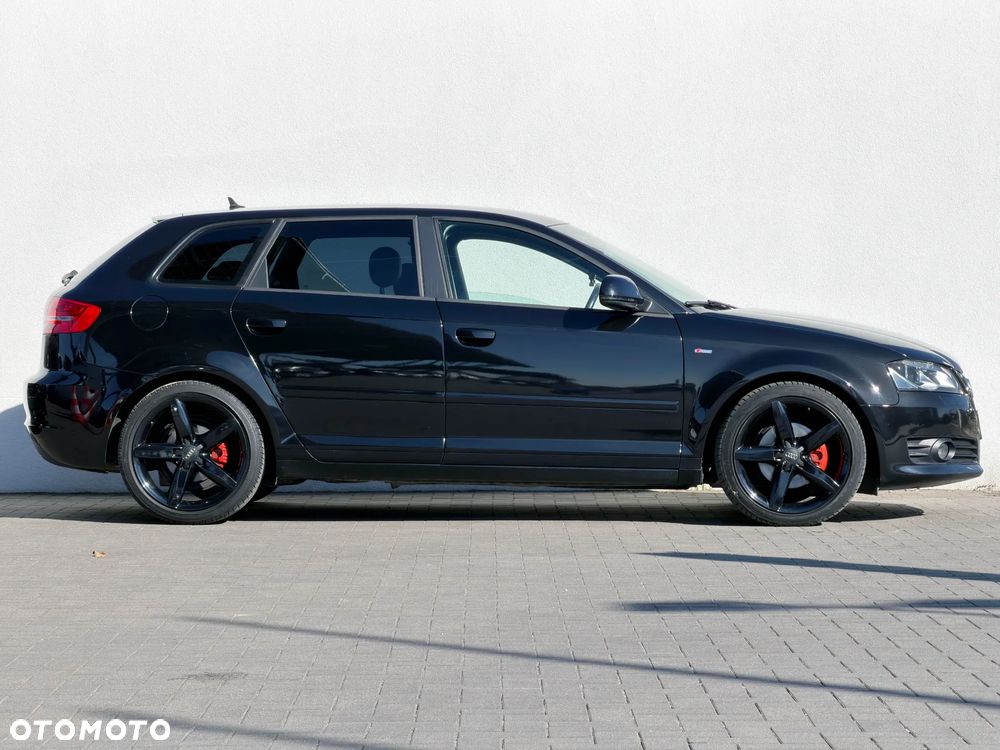 Audi A3 Sportback 2.0 TDI DPF S line Sportpaket plus - 4