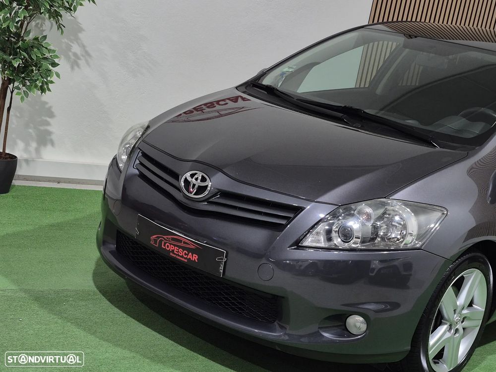 Toyota Auris 1.4 D-4D Exclusive+P.Sport - 3
