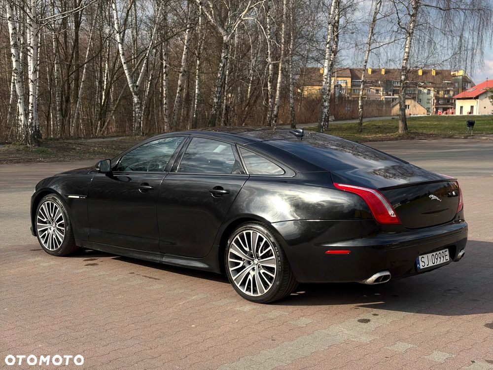 Jaguar XJ 3.0 D V6 Premium Luxury - 4