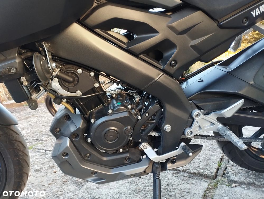 Yamaha MT - 12