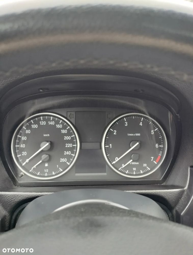 BMW Seria 3 318i - 7