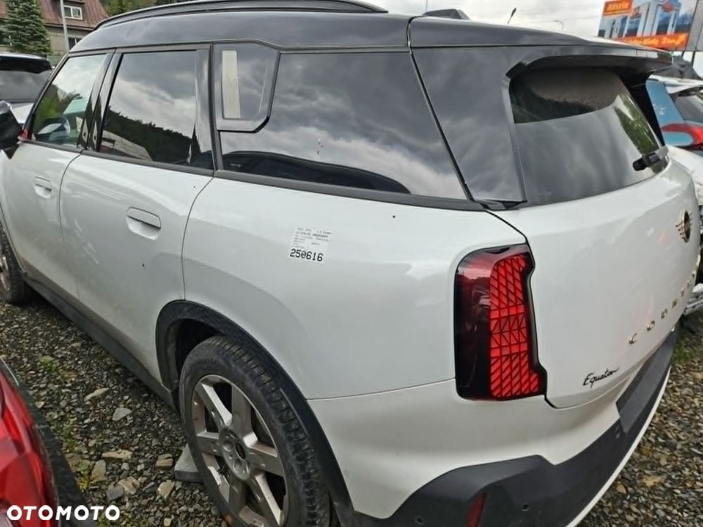 MINI Countryman C Classic Trim - 5