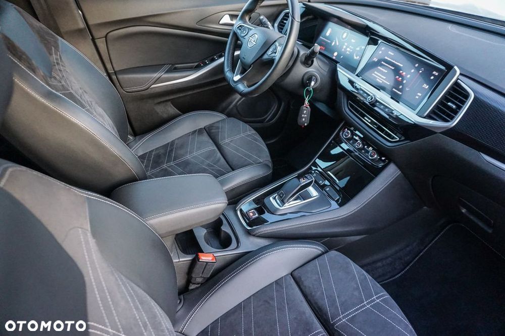 Opel Grandland 1.2 T GS Light S&S - 10