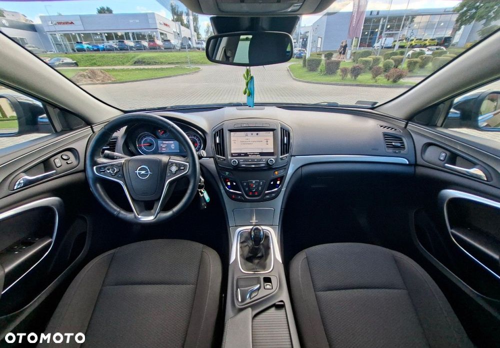 Opel Insignia - 25