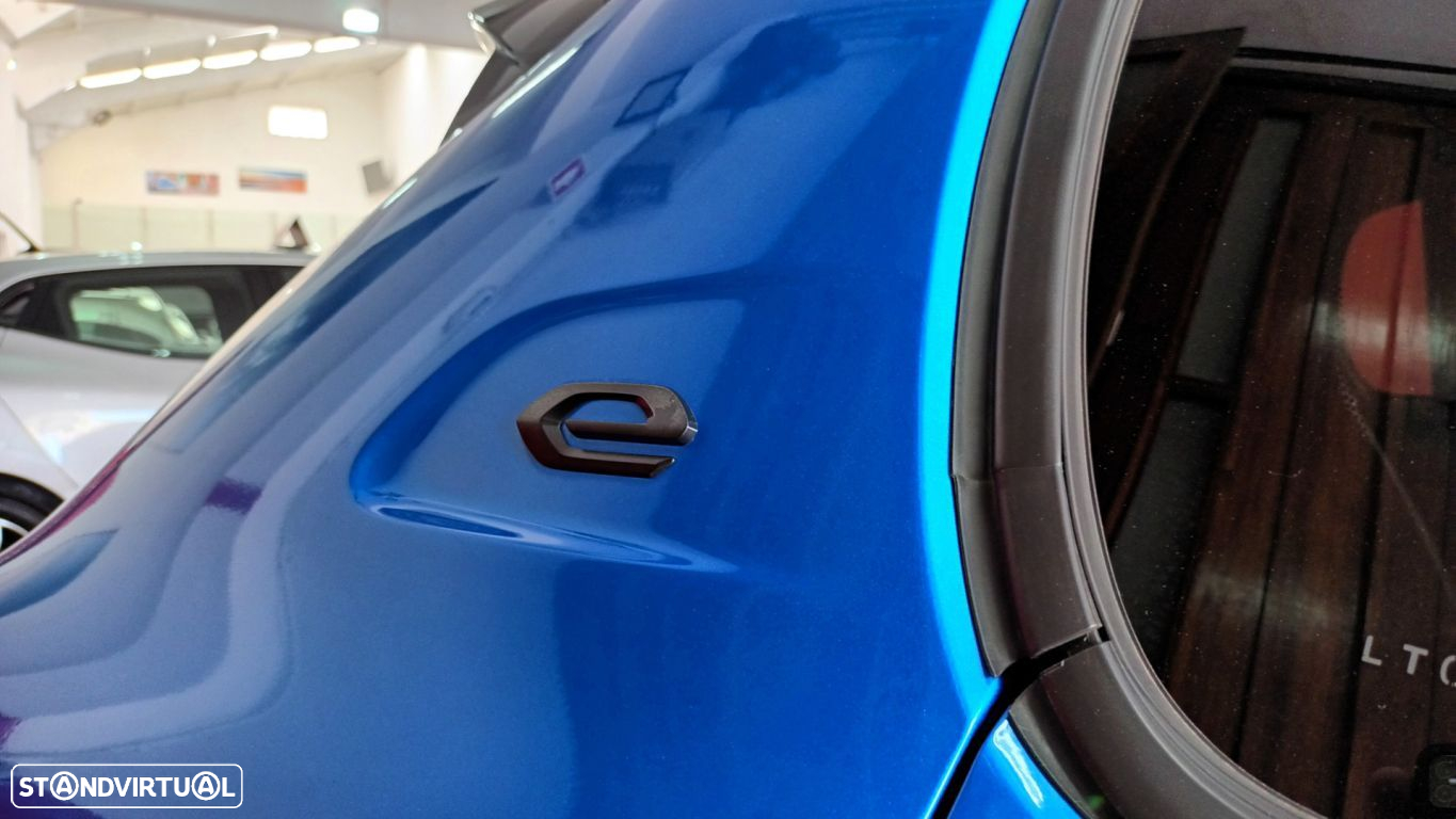Peugeot e-208 GT - 8