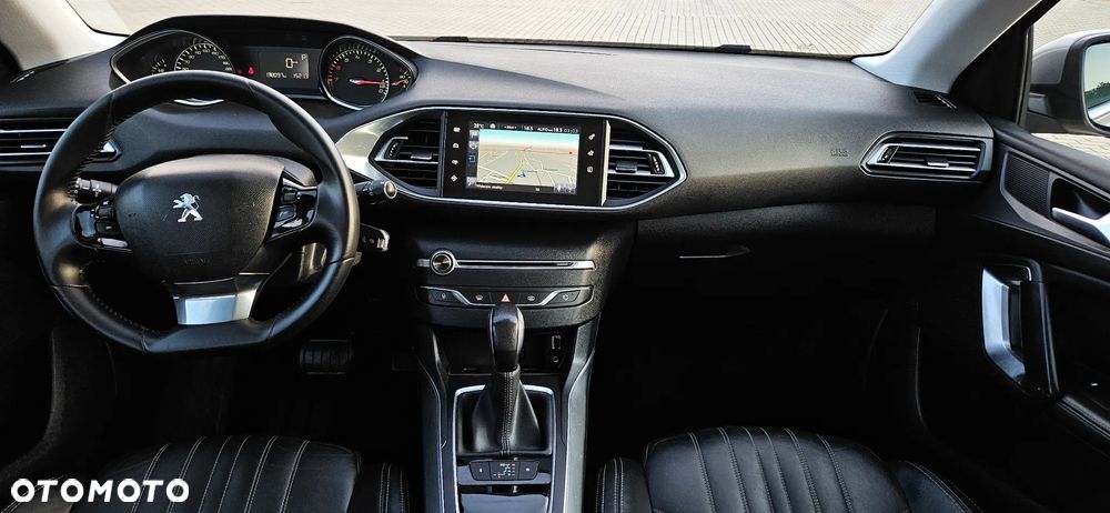 Peugeot 308 PureTech 130 GPF EAT8 Stop & Start Allure - 10