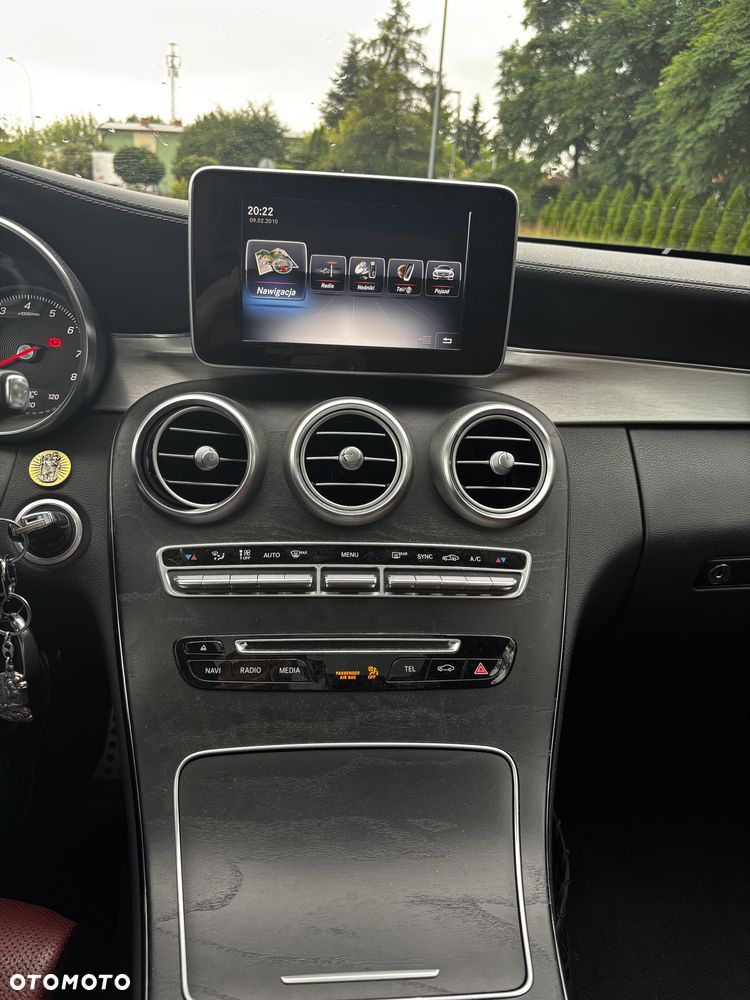 Mercedes-Benz Klasa C 300 7G-TRONIC Edition 1 - 38