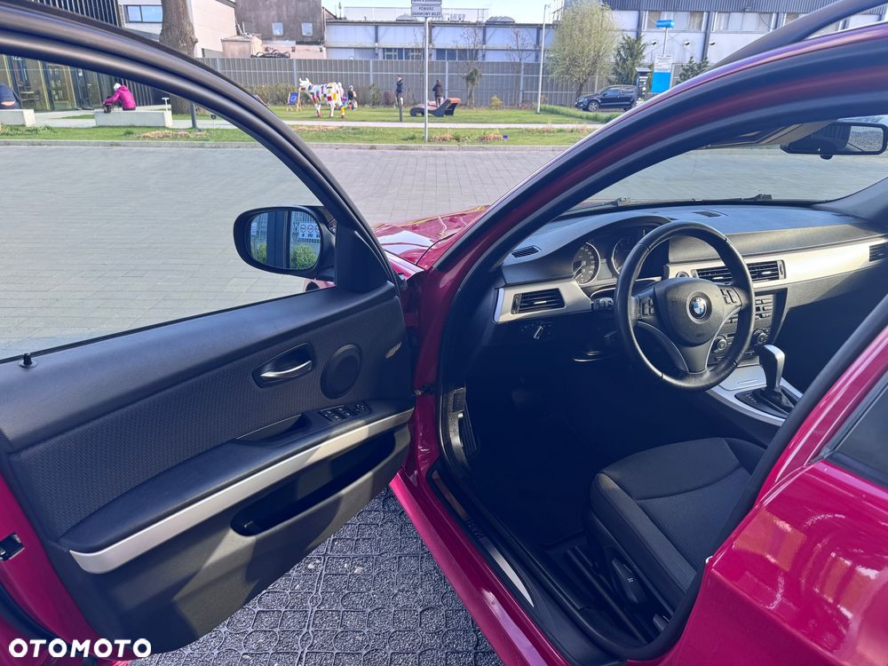 BMW Seria 3 320i Edition Exclusive - 24