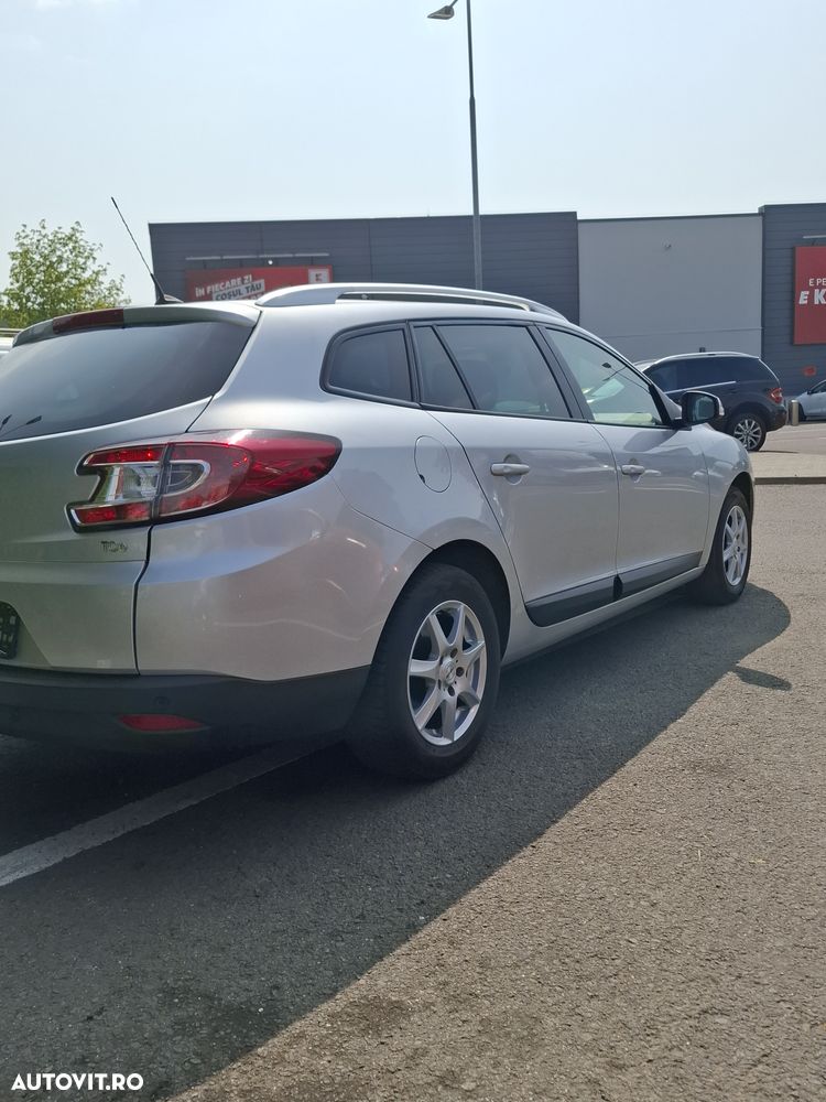 Renault Megane TCe 130 Dynamique - 3