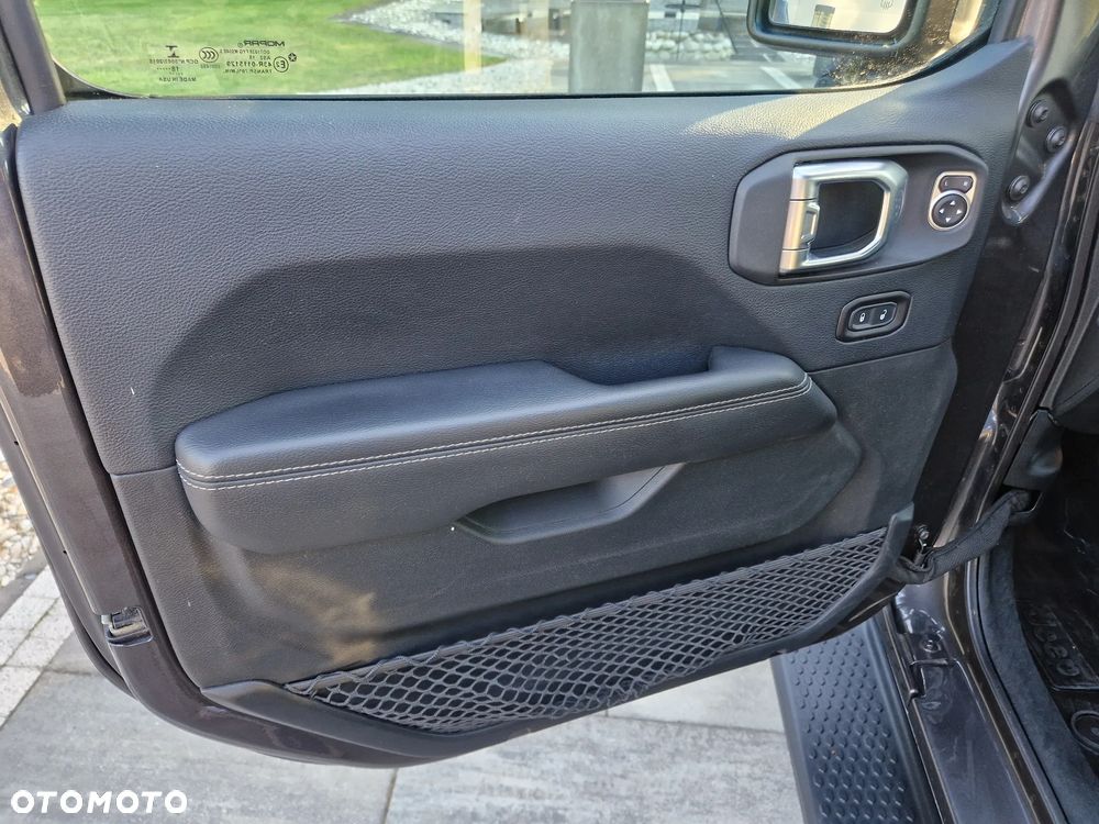 Jeep Wrangler Unlimited GME 2.0 Turbo Sahara - 19