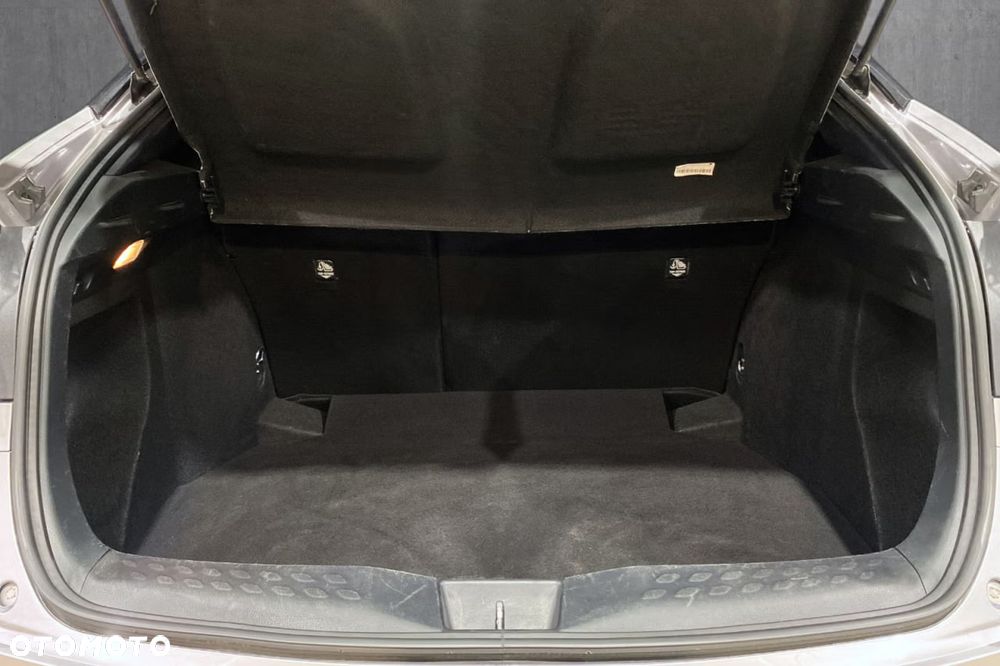 Toyota C-HR Lounge - 10