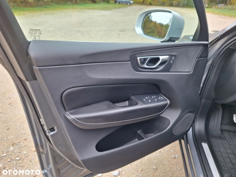 Volvo XC 60 D4 R-Design - 13