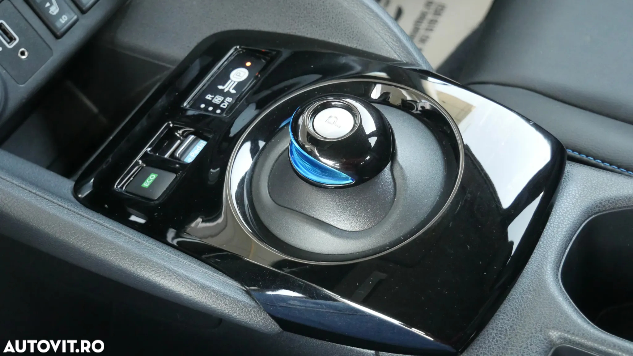 Nissan LEAF 40 kWh Tekna - 4