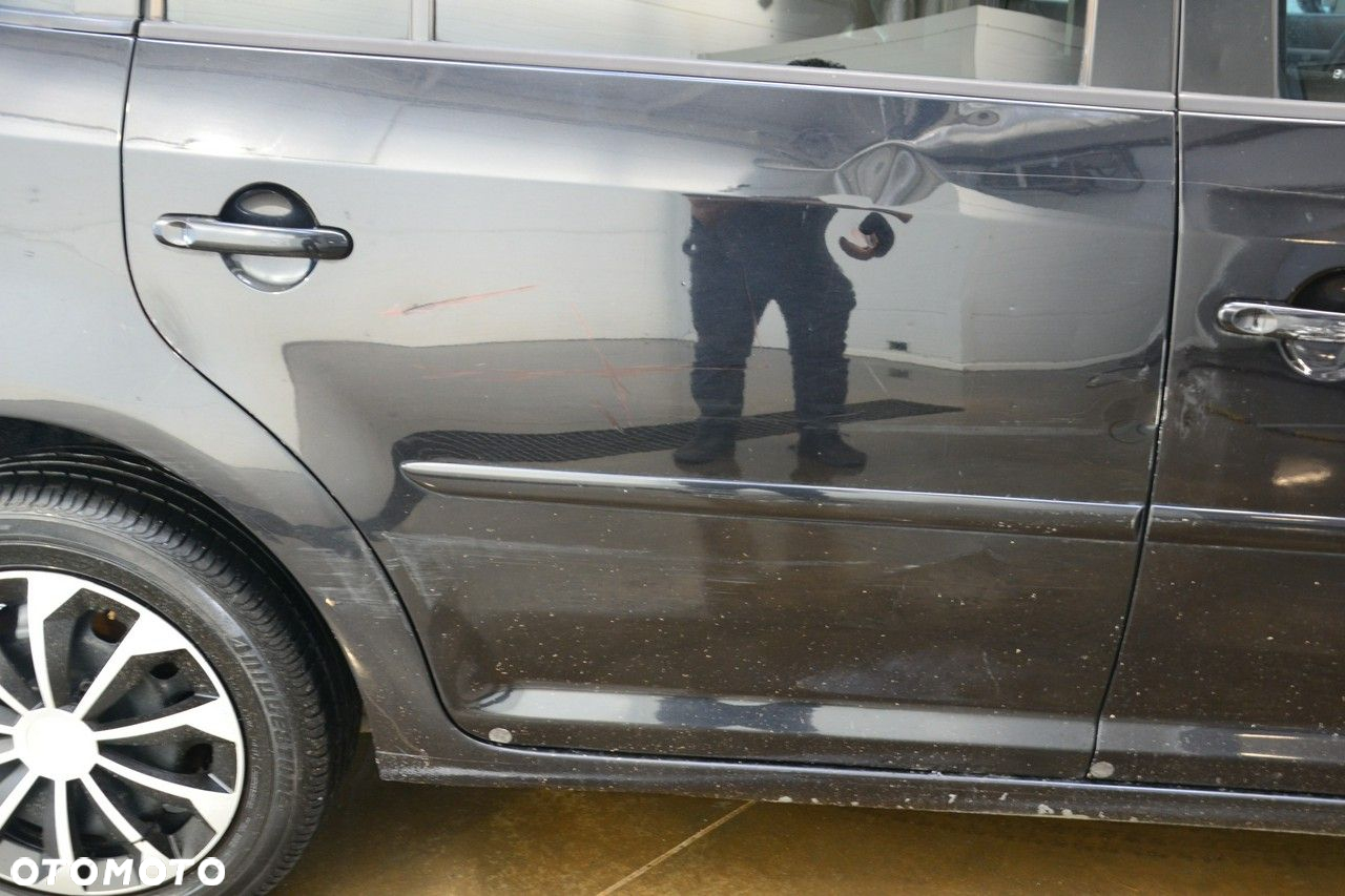 Volkswagen Touran - 9