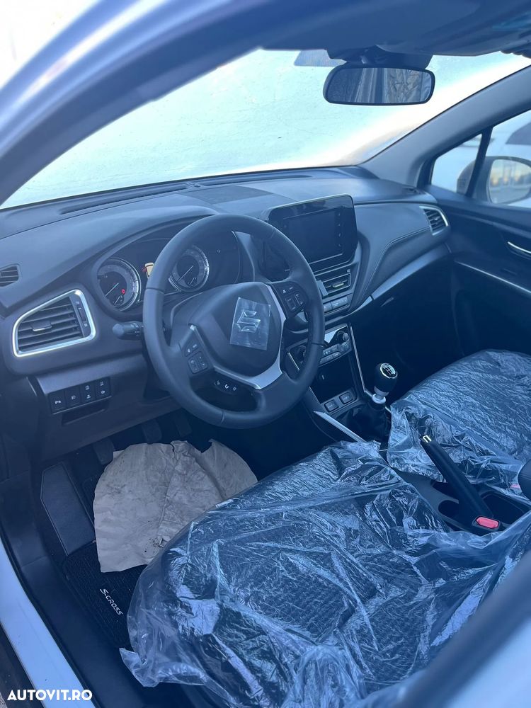 Suzuki SX4 S-Cross 1.4 Boosterjet AllGrip MHEV Passion - 6