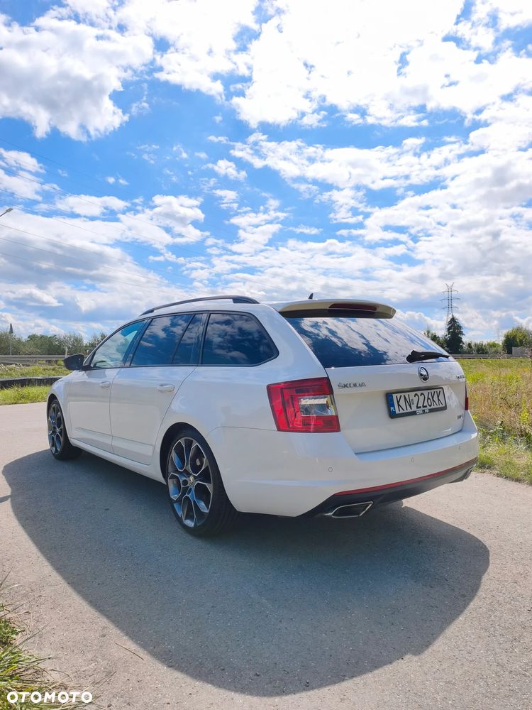 Skoda Octavia 2.0 TSI RS - 9