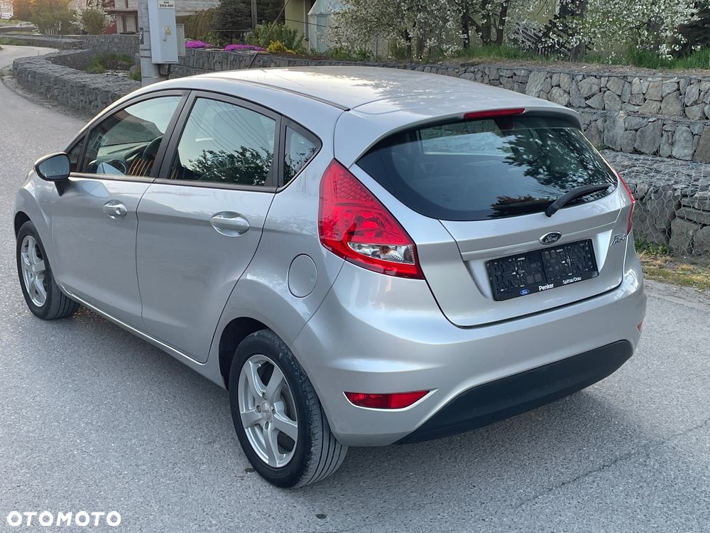 Ford Fiesta 1.25 Champions Edition - 4