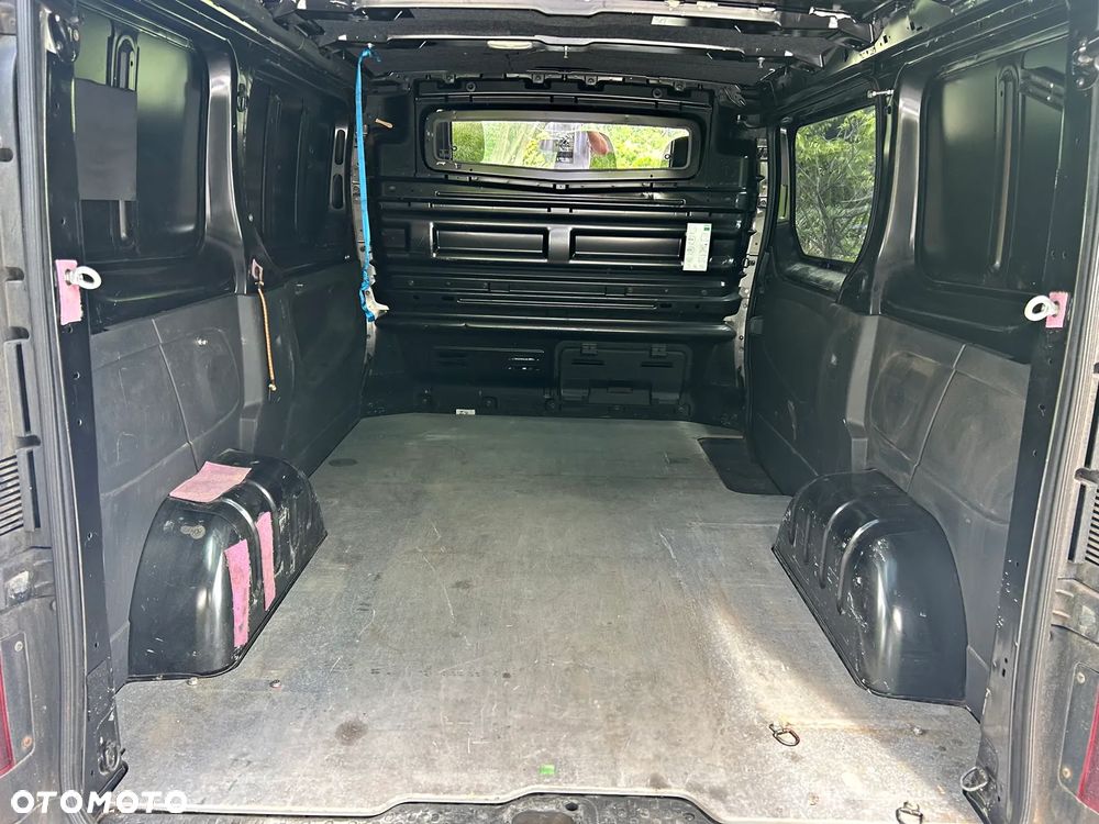 Renault Trafic - 12